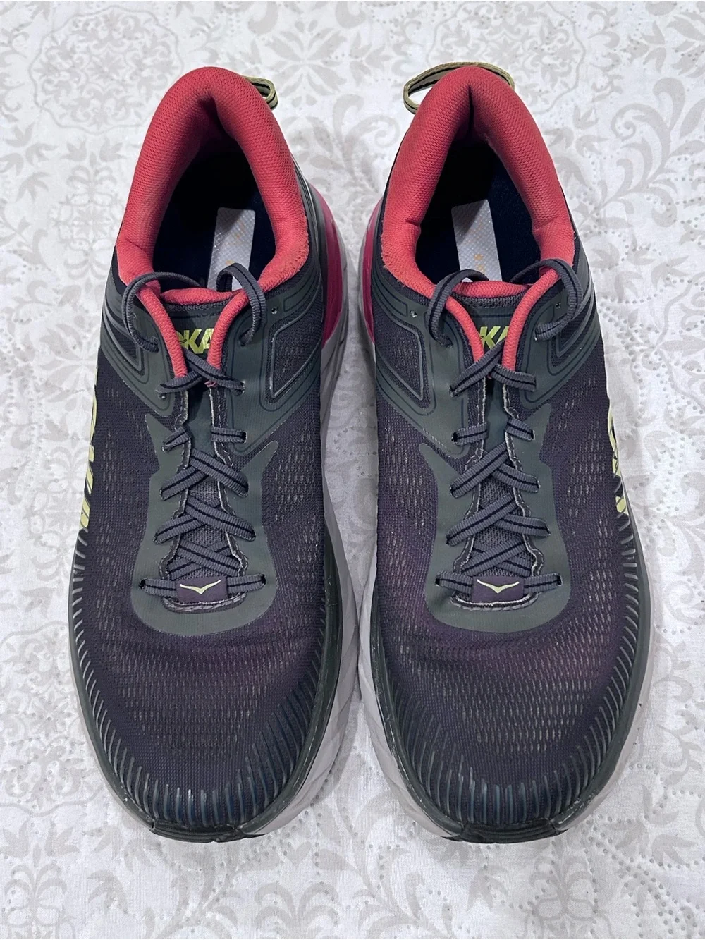 Hoka One One Men’s Size 10 Bondi 7 Color Gray Red/Orange Yellow Comfort